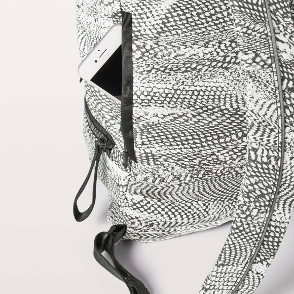 Lululemon City Adventurer Backpack *NWT* - Picture 5 of 8